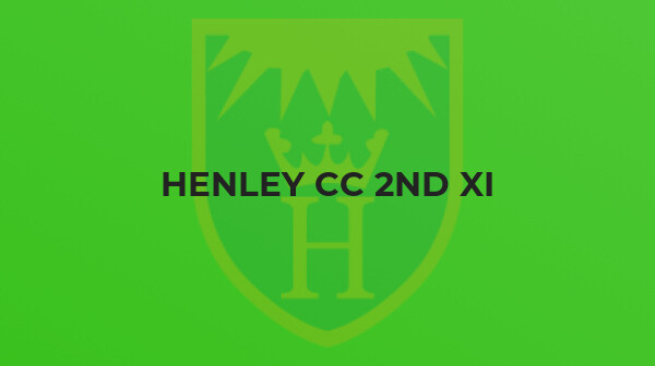 Henley win easily thanks to 205 opening stand